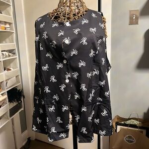 Black and White Bow Print cutaway vest